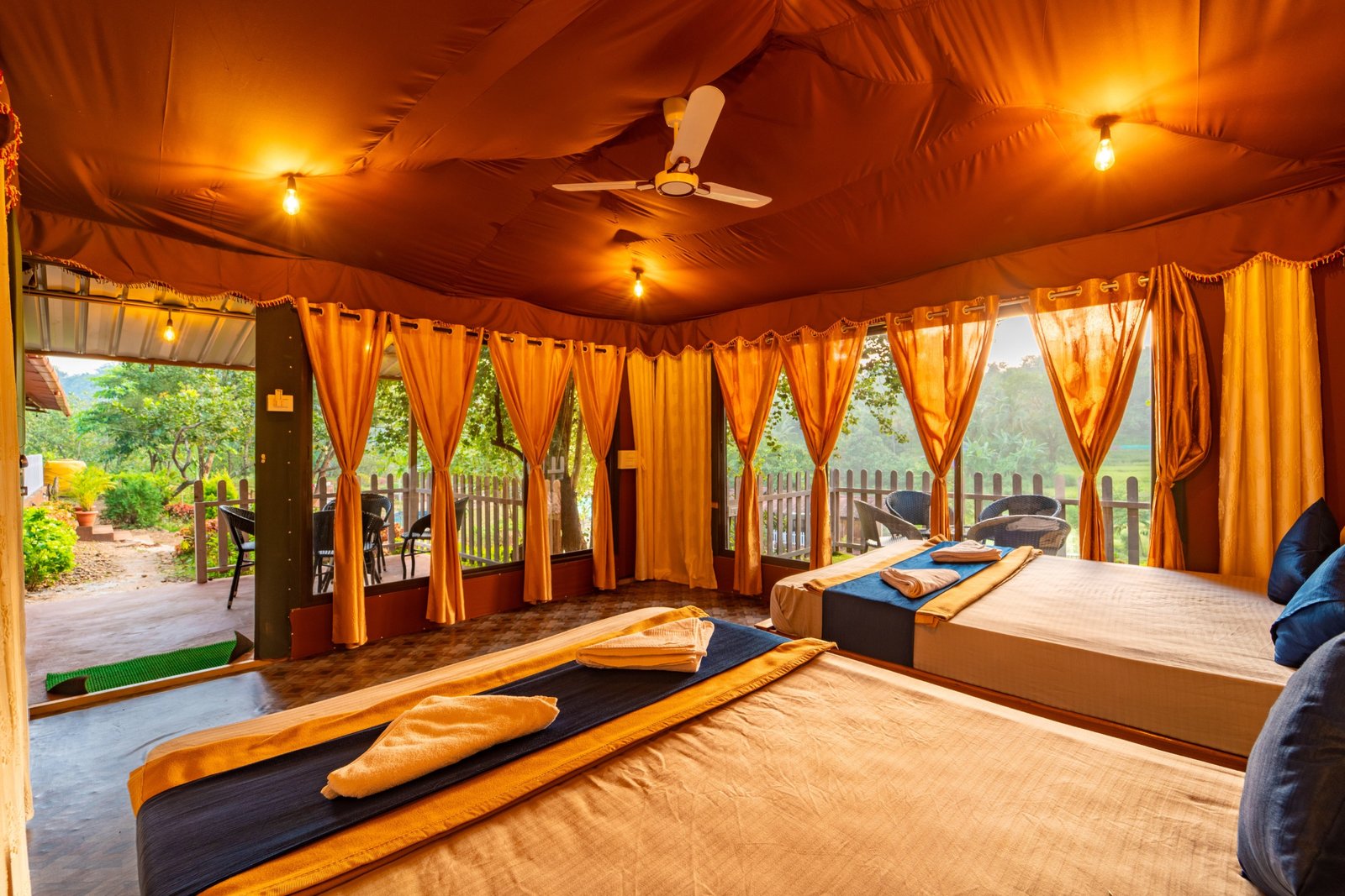 4 Sharing Commondo Tent